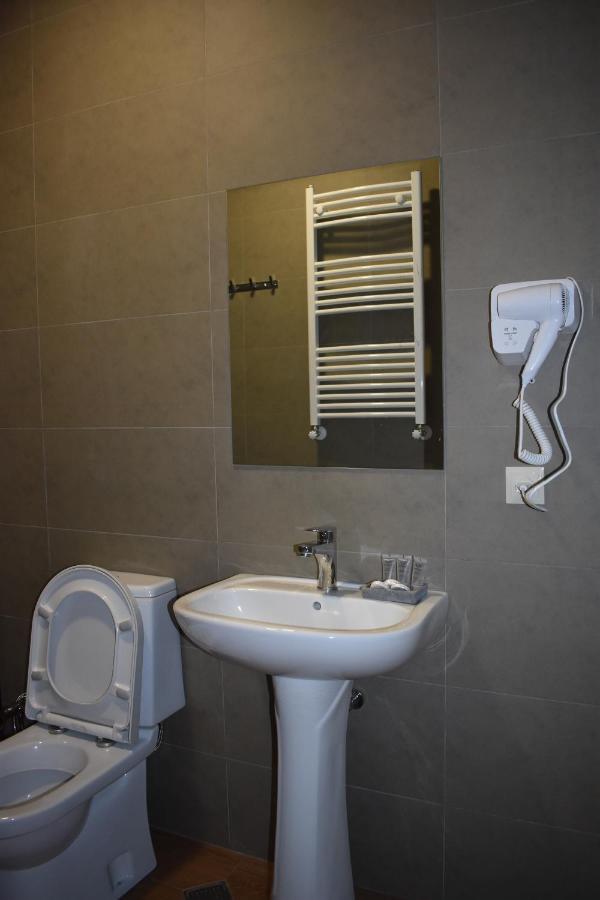 Paradise Inn Kazbegi מראה חיצוני תמונה